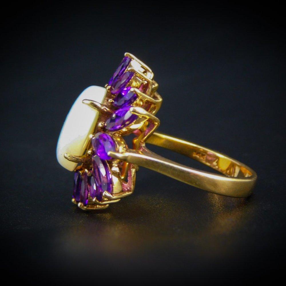 Darling Vintage Flower Ring Amethyst and Large Opal.14K Gold. Very collectible🌸 - Picture 5 of 11